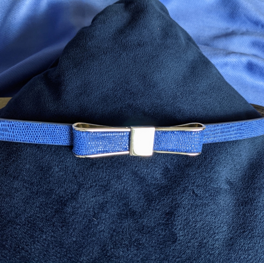 White House Black Market Small Blue Waist Belt